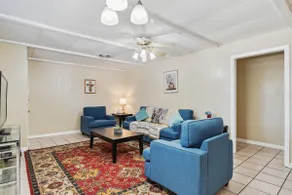 Luxurious 3 BR Retreat: Your Gateway to NOLA Fun! - Image 4
