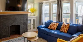 Full house- 4 bdrms by Bayview - Image 4
