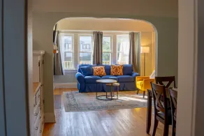 Full house- 4 bdrms by Bayview - Image 2