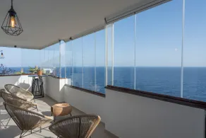Breathtaking views overlooking the sea and beach - Image 4