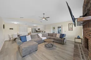 Centrally Located | Serene Luxury Retreat - Image 2