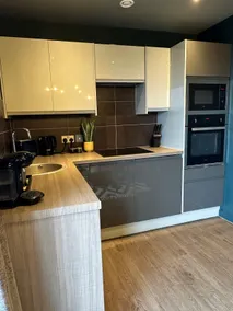 2 Bedroom Apartment with Balcony- Sleeps 4 - Image 5