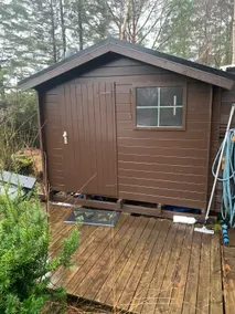 Cabin by the water - Image 4