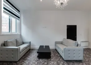 Temple Court Cavern Quarter Apartments by Happy Days - Image 2