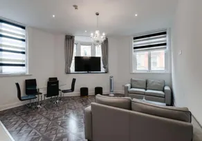 Temple Court Cavern Quarter Apartments by Happy Days - Image 5