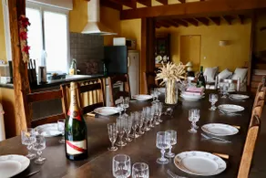 Large Champagne house, 4 bedrooms, linens included - Image 2