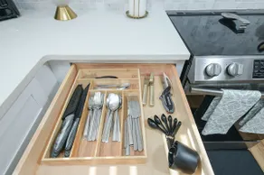 The Oasis S-Kape: Bright & Stylish Home in ATL! - Image 5