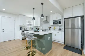 The Oasis S-Kape: Bright & Stylish Home in ATL! - Image 2