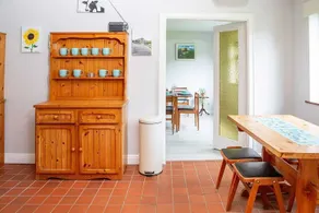 Ellie's Farmhouse - Image 3