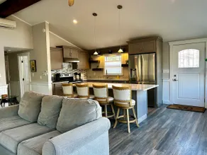 Waterfront Cape Cod Apartment - Image 2