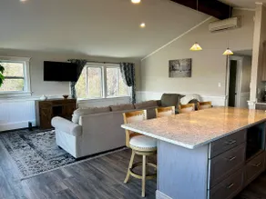 Waterfront Cape Cod Apartment - Image 3