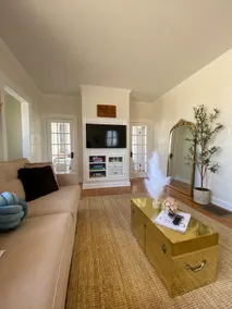The Quincy Cottage - Image 2
