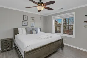 Lake Murray Group Getaway | Sleeps 10 | w/ Kayaks - Image 3