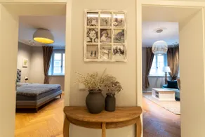 Super central and fantastically beautiful city apartment - Image 5