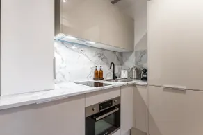 Suite Guccio • Elegant 1-Bedroom • Right Bank - Image 3