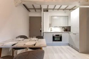 Suite Safari • Elegant 1-Bedroom • Central Rouen - Image 5