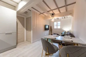 Suite Safari • Elegant 1-Bedroom • Central Rouen - Image 3