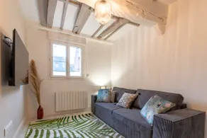 Suite Safari • Elegant 1-Bedroom • Central Rouen - Image 4