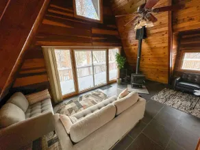 Black Diamond Cabin - Image 5