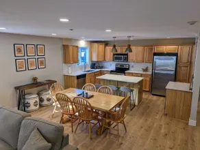 Updated 1st Floor Northern Bay Retreat! - Image 2