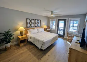 Updated 1st Floor Northern Bay Retreat! - Image 4