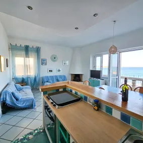 The terrace overlooking the sea - Image 2