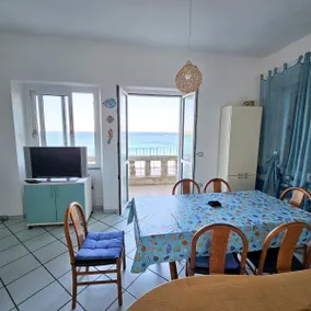 The terrace overlooking the sea - Image 3