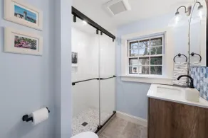 Close to Beach Renovated Dog Friendly Cape Cottage - Image 5
