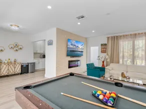 4BR Oasis w/heated pool & arcade - Image 5