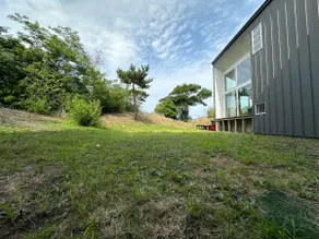 One building/Maximum 12 guests/Free BBQ equipment/Spacious wooden deck/Jacuzzi - Image 4