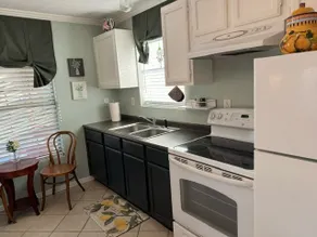 GiGi's Garden House - Image 5