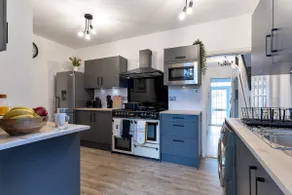 Birmingham/NEC Gem | Stylish & Spacious | Parking - Image 3