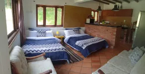 Room with garden, private bathroom and hot water - Image 5