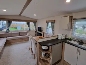 3 Bedroom West Sands - Near Park - Pet Friendly - Image 2