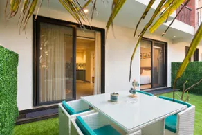 Luxury 1BHK With Private Garden, Etereo Stays - Image 4
