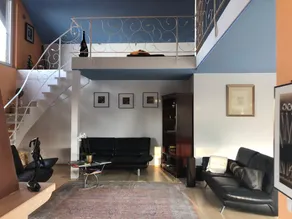 Quiet, spacious Artist Loft apartment - Image 2