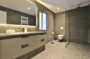 Krossar Northern Luxury Lodge - Image 3