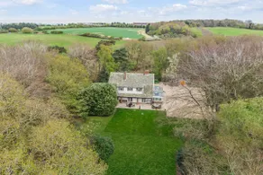 Norfolk Coastal Retreat | 6 Beds + Hot Tub - Image 4