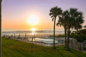 Beachfront Stunning View at NSB close to Flagler - Image 5