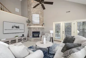 Upscale Home, Golf, Pools, Game Room, Ozark Dream! - Image 4