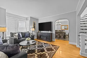 Charming 4BR House - Burlington - Image 2