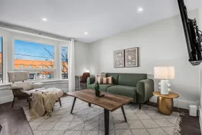 Sleeps 6 |TTC | Kensington Mkt | Trinity Bellwoods - Image 2