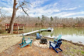 Cozy Lake Cabin on Mountain Island Lake - Image 4