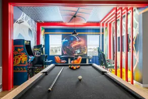 12BR | 11.5 BA > Sports Game Room! - Image 4