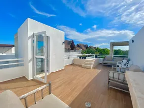 Serene Private Rooftop Jacuzzi Penthouse 2 Pools 5 Min To Beach + Gym - Image 2
