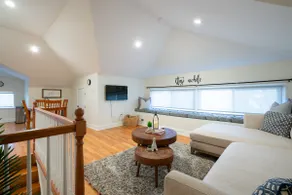 Cozy Spot In Jenkintown w/Free Parking - Image 2
