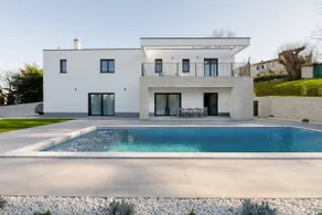 Villa ideal para familias con terraza, piscina privada y barbacoa | Vistas a la montaña - Image 2