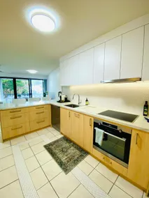 Water's edge Golden Beach Apt - Image 5
