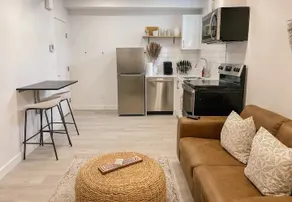 The Solbuns • Free Parking • 1BD Apartment • 1Gbps - Image 3