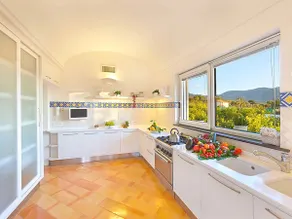 Dorotea Haus, Spacious & elegant three bedroom apartment for up to 7 people near Sorrento - Image 4